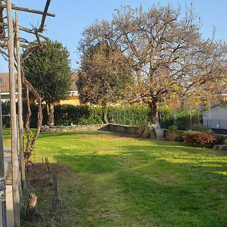 Casa Jalla' - Stanza Marisa ゲストハウス